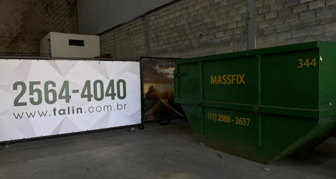 Caçamba de reciclagem